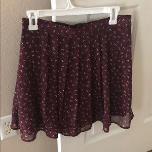 Old Navy maroon flowy skirt